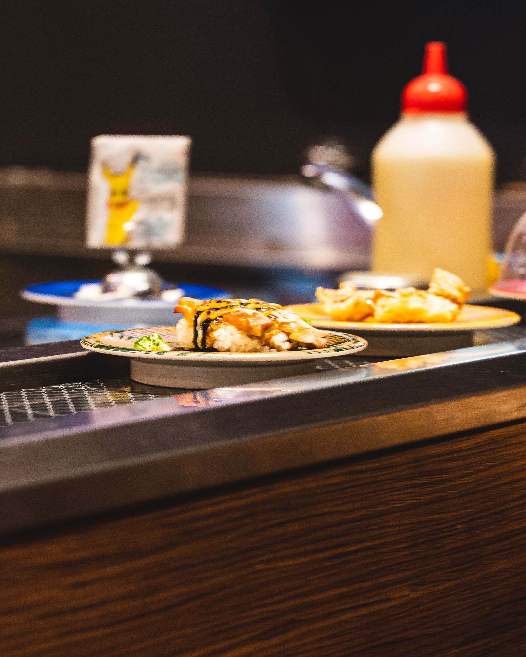 Conveyor belt sushi