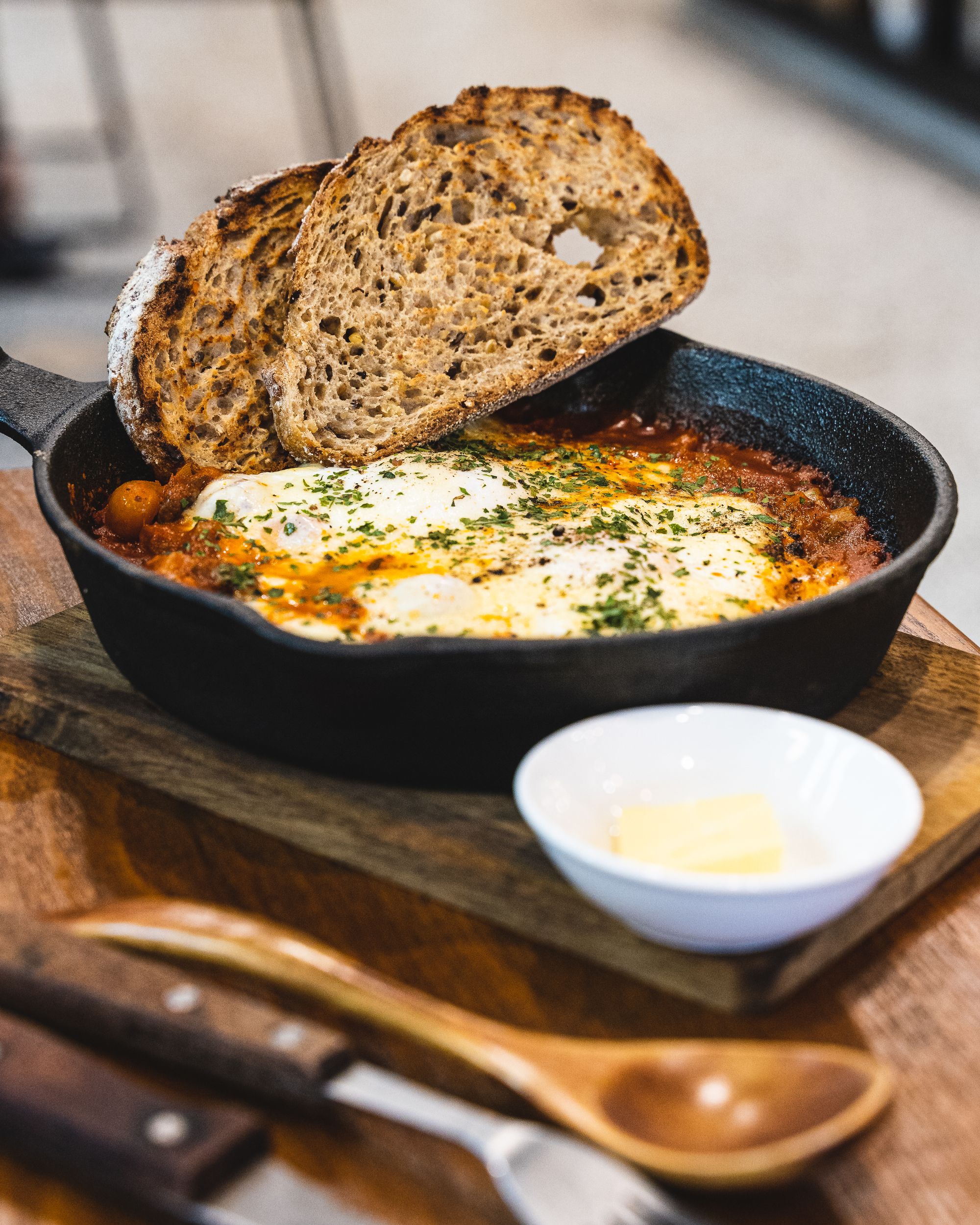 Baked eggs with two slices of bread