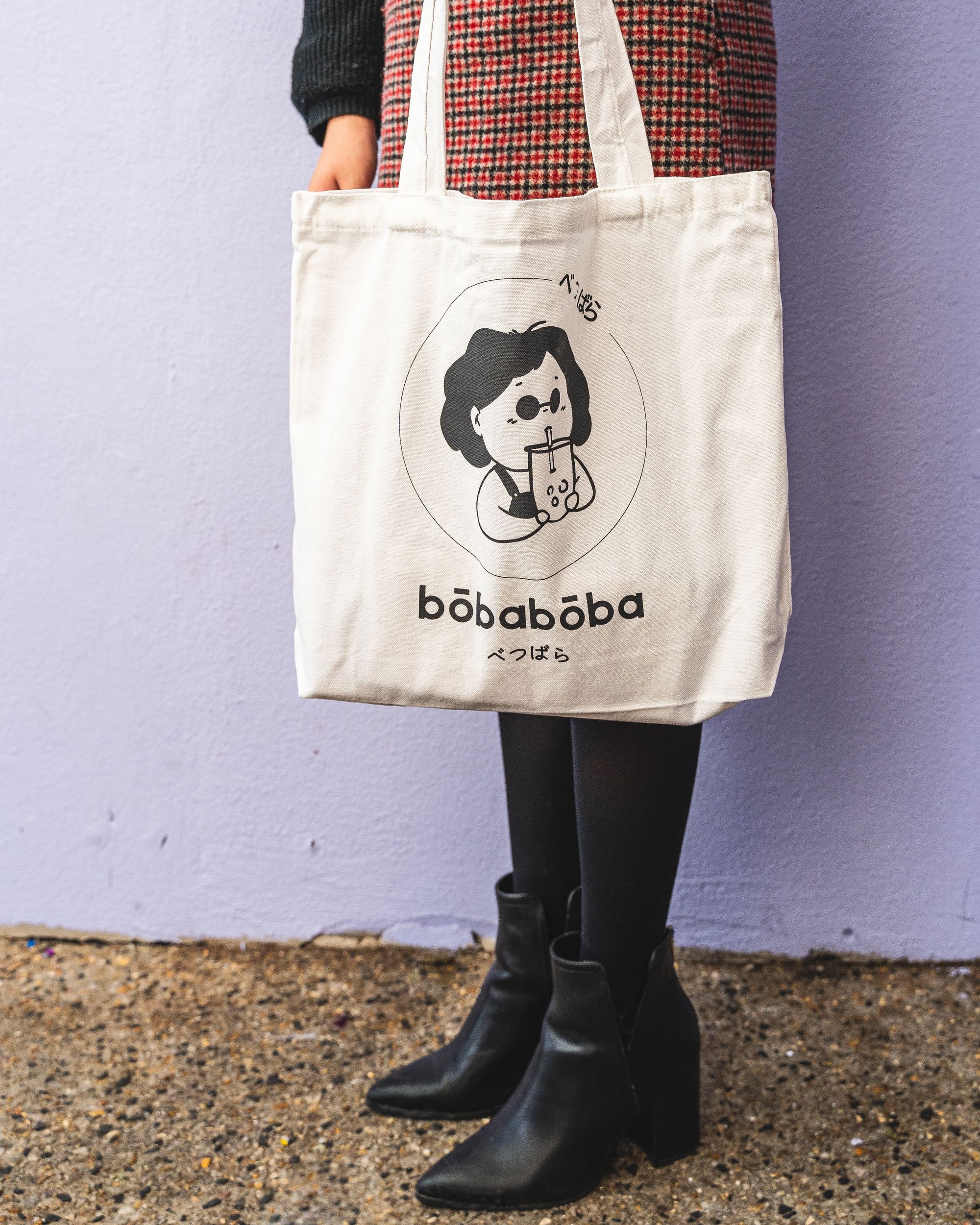 BOBABOBA tote bag being held